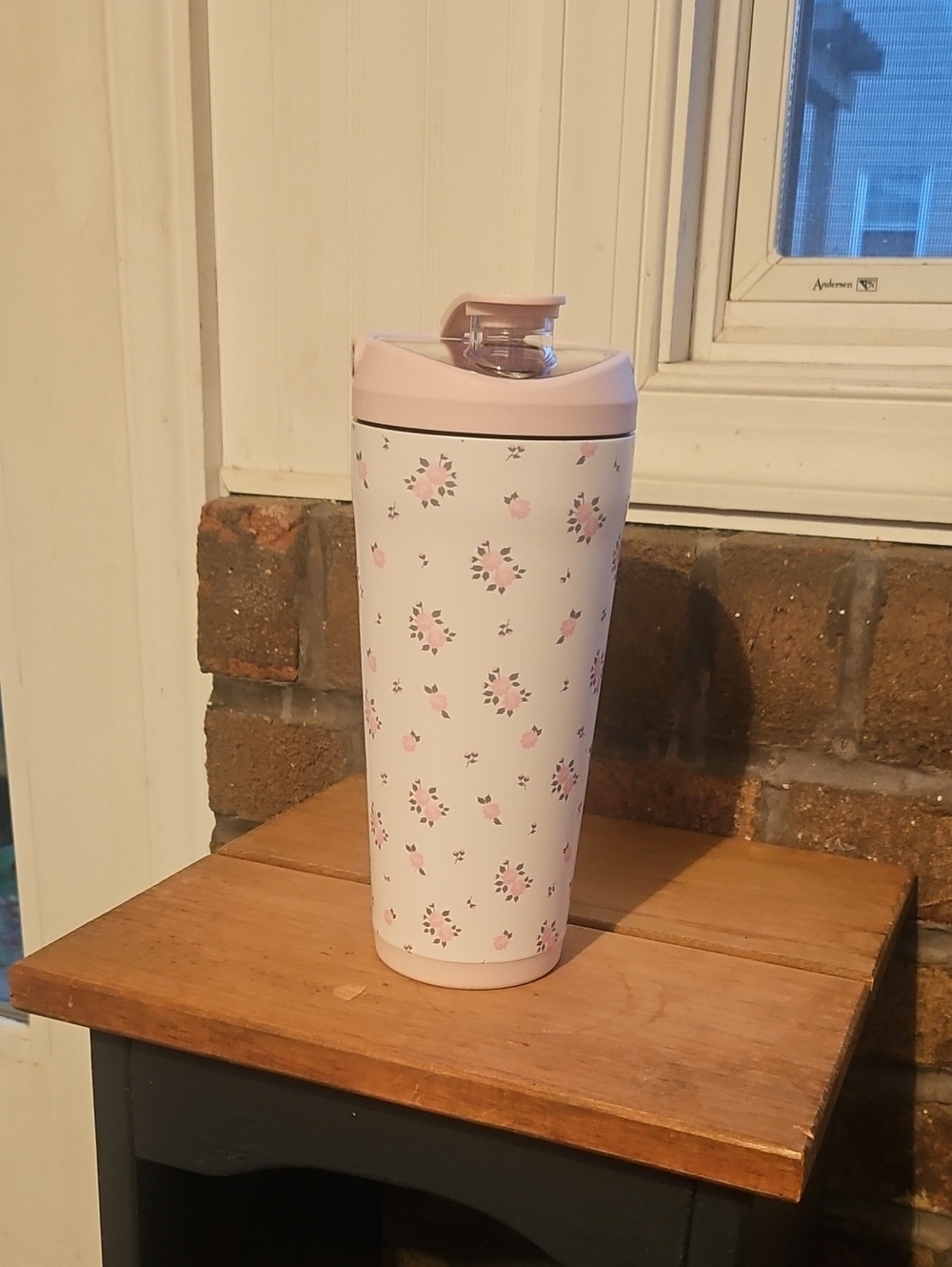 Hydrojug Pink Floral Shaker Tumbler 24 OZ